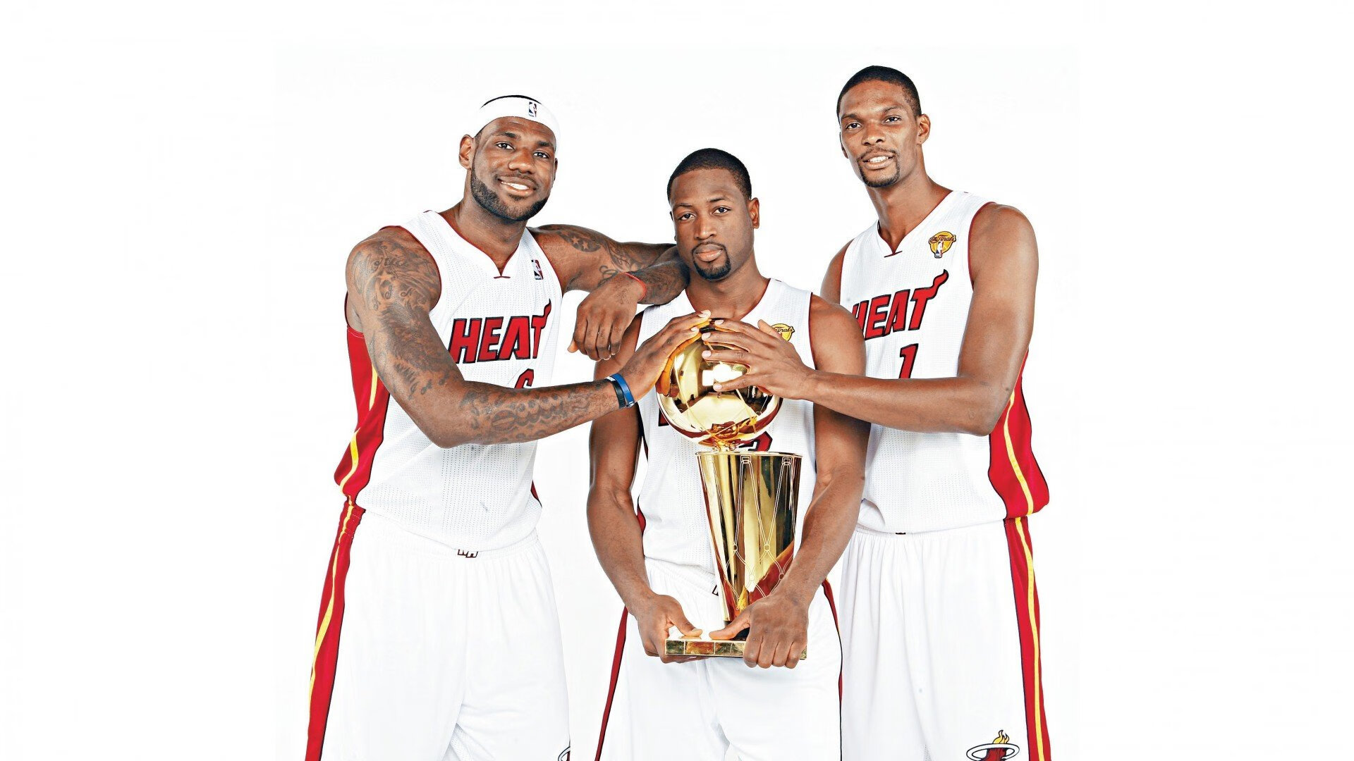 “青训基地引入国际先进设备，培养更具竞争力的人才”，青训中心